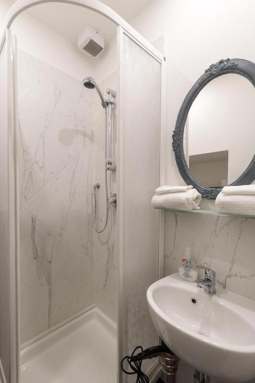 Ferienwohnung The Hobbit Guelfa Florenz Exterior foto